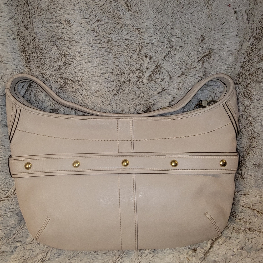 Coach cream colored bag. - Picture 6 of 12